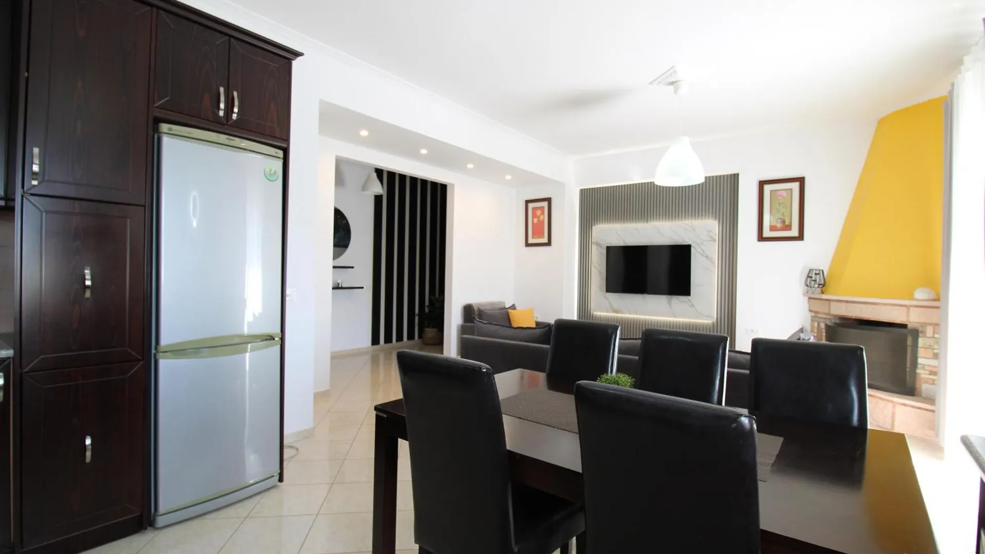 Omnia Apartments Ksamil 0*,  Albánie