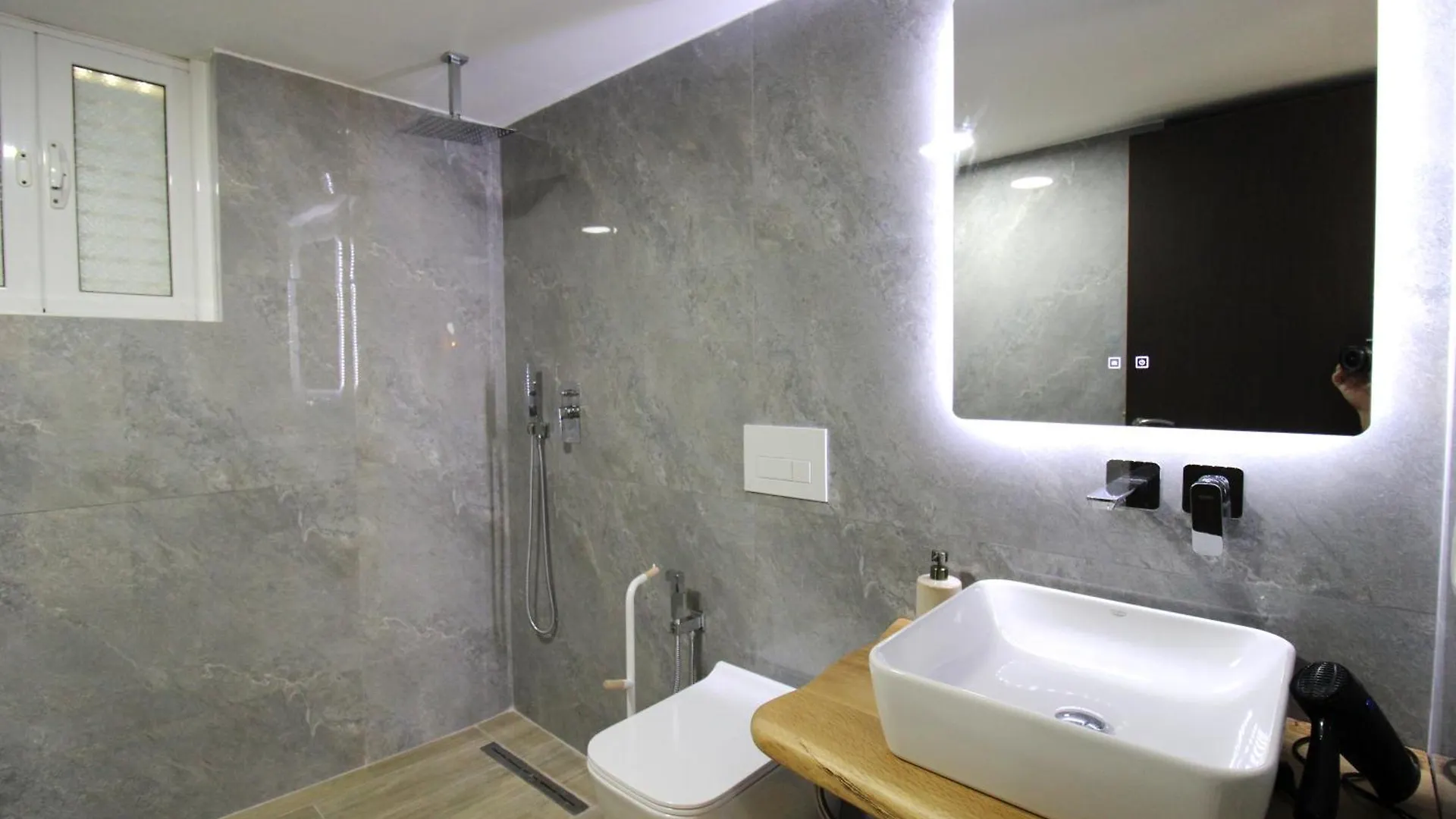 Omnia Apartments Ksamil Albánie