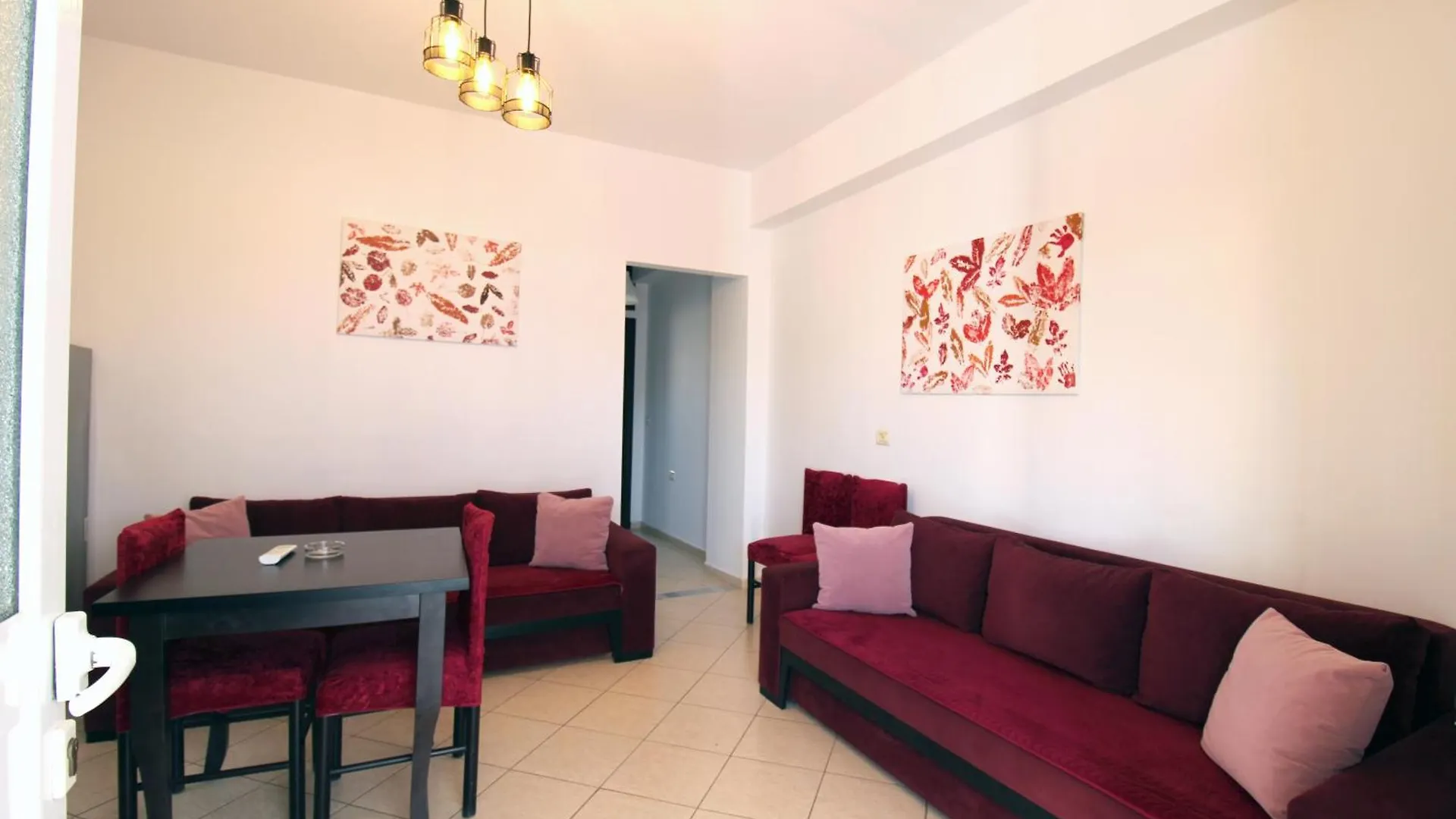 Omnia Apartments Ksamil 0*,