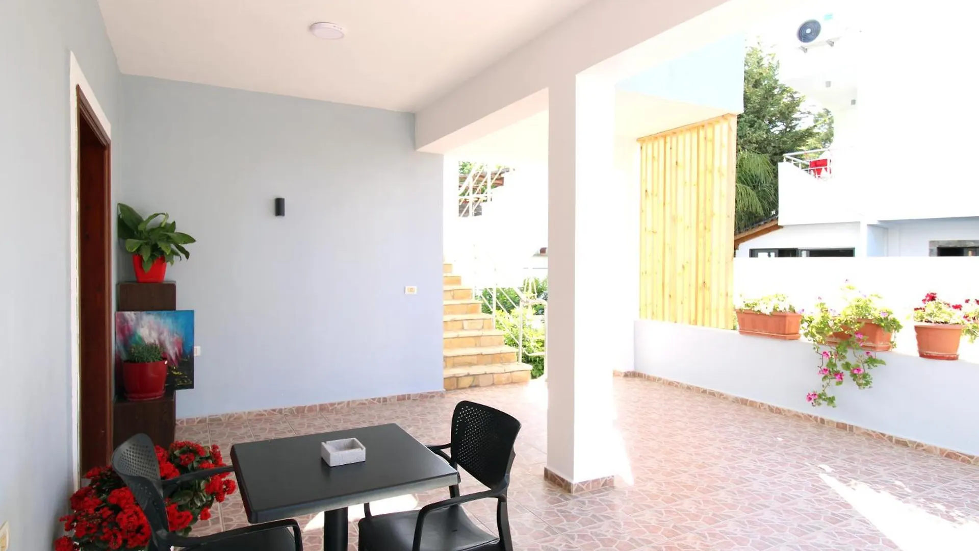 Omnia Apartments Ksamil