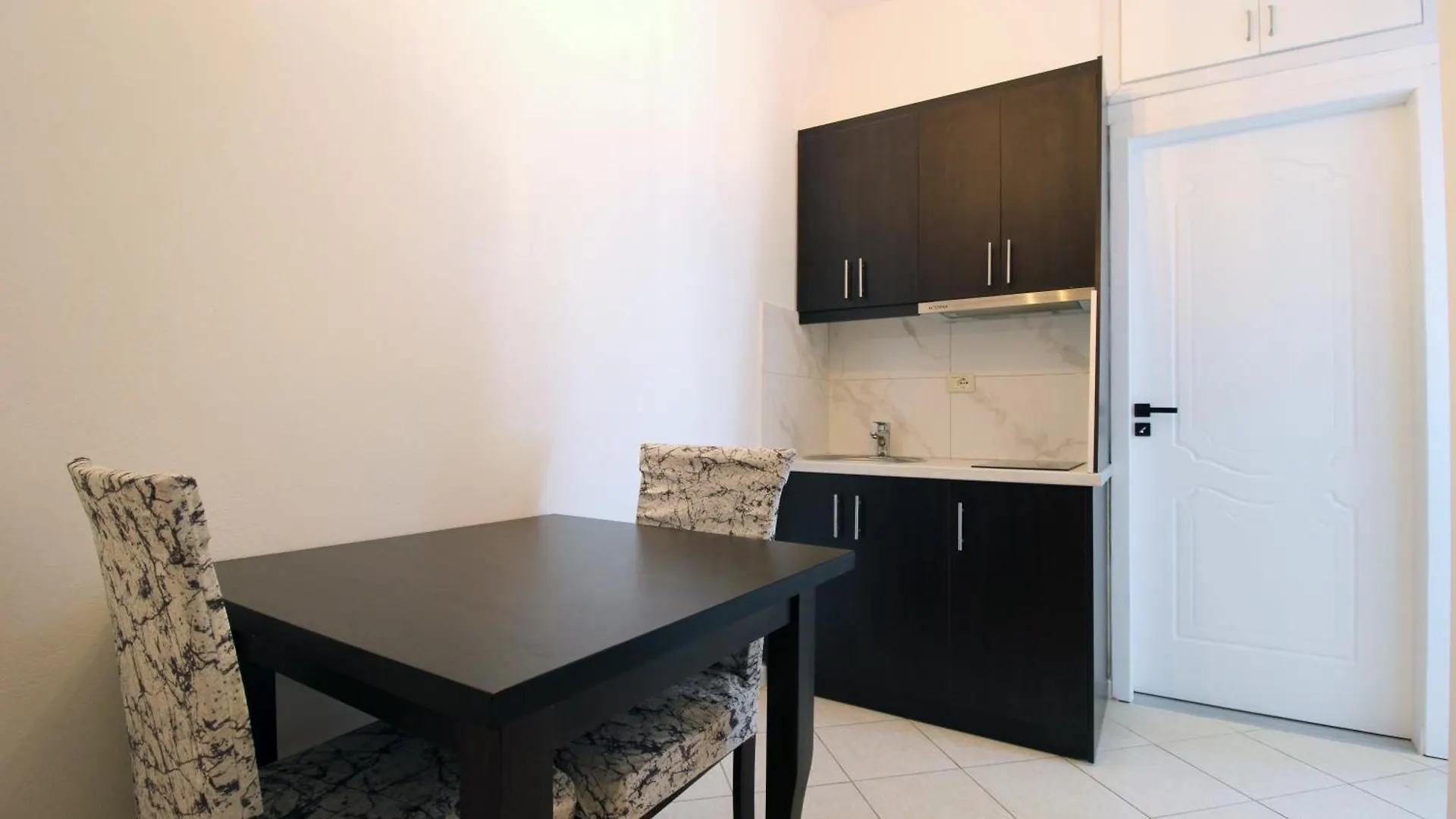 Omnia Apartments Ksamil