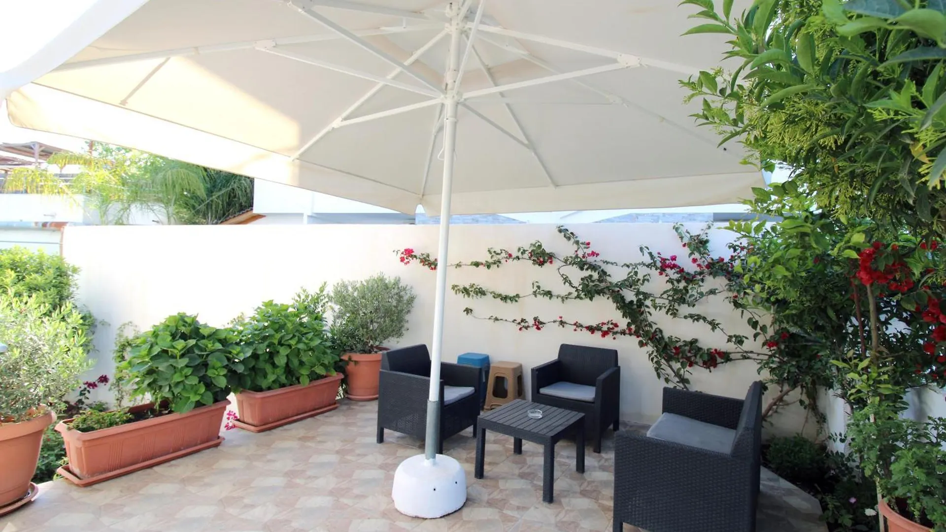 Omnia Apartments Ksamil