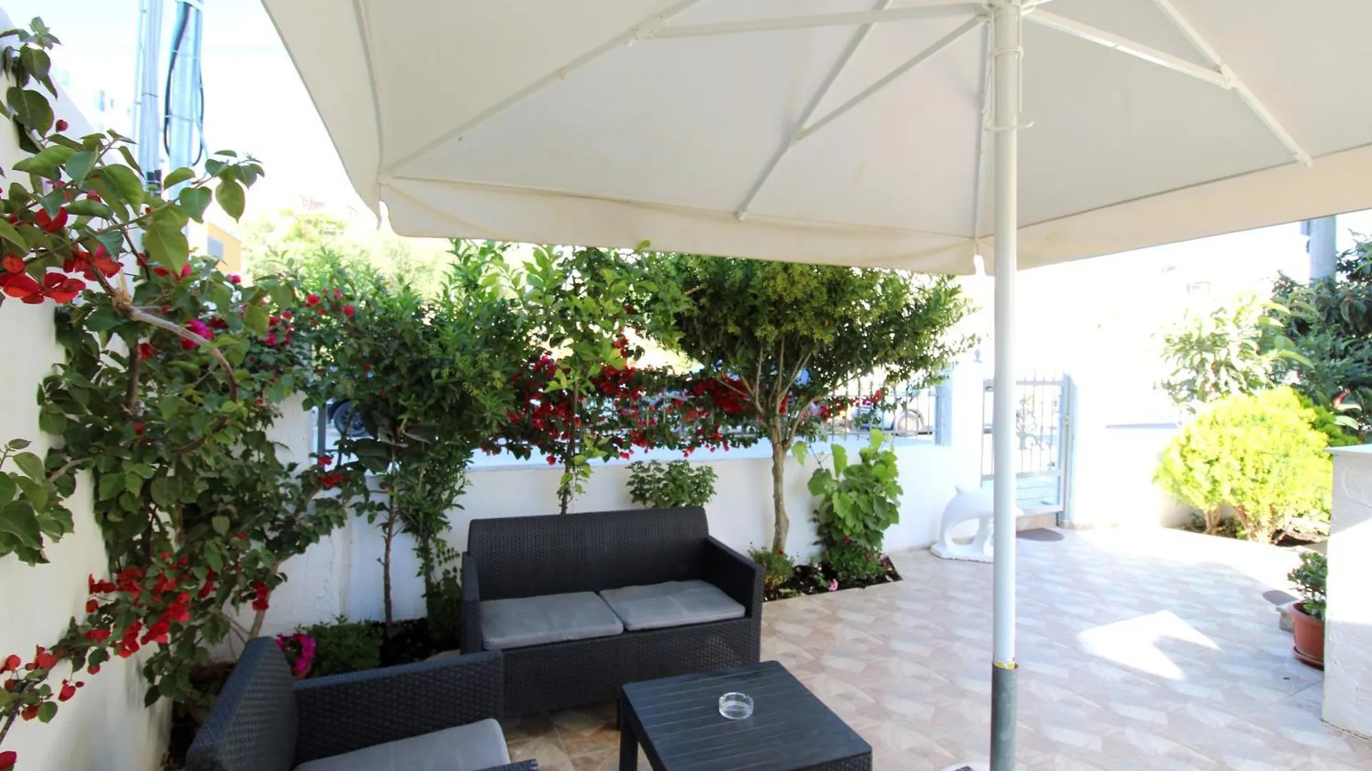 Omnia Apartments Ksamil