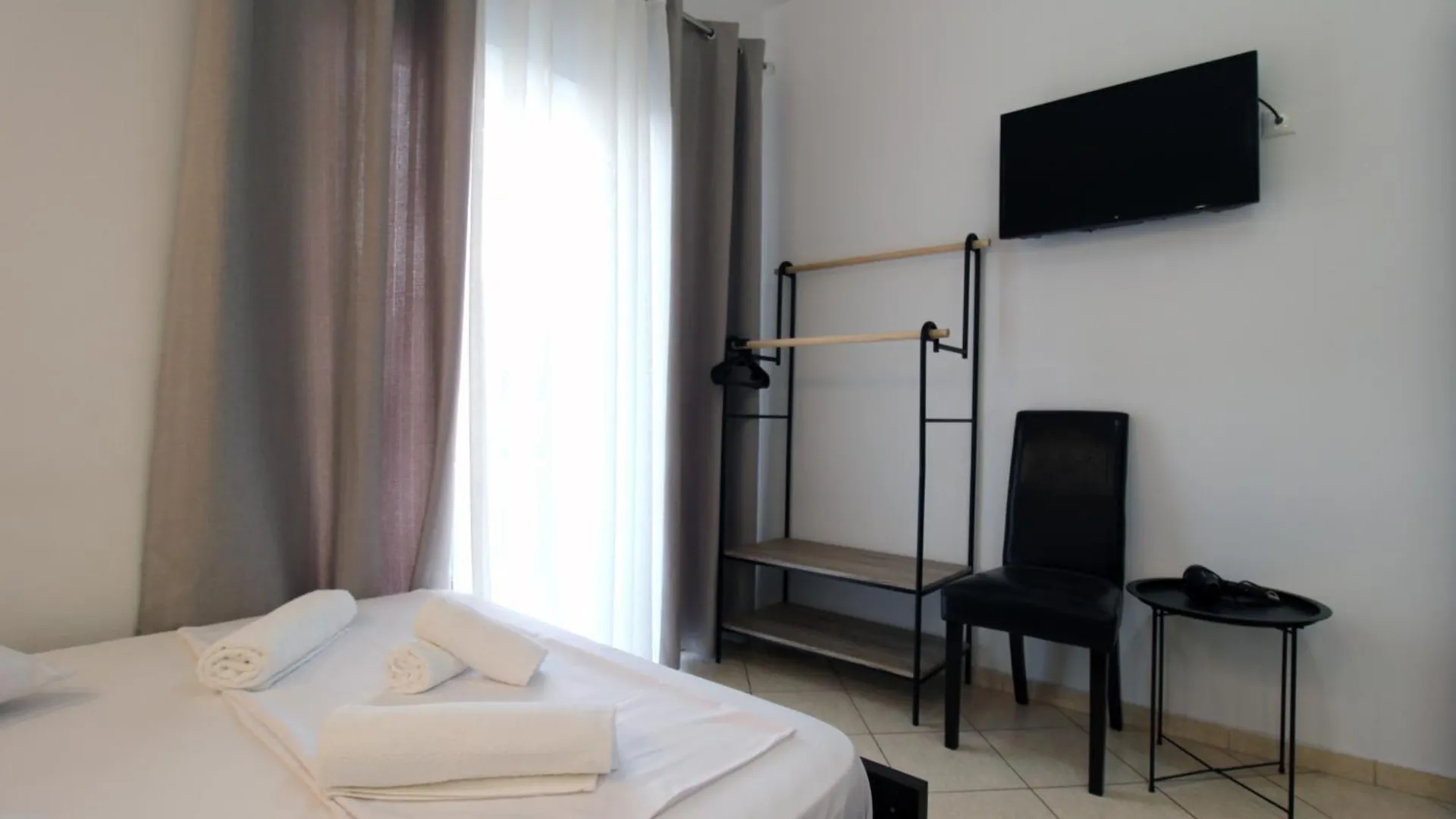 Omnia Apartments Ksamil Albánia