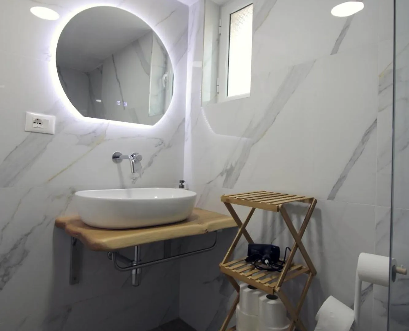 Omnia Apartments Ksamil Albánia